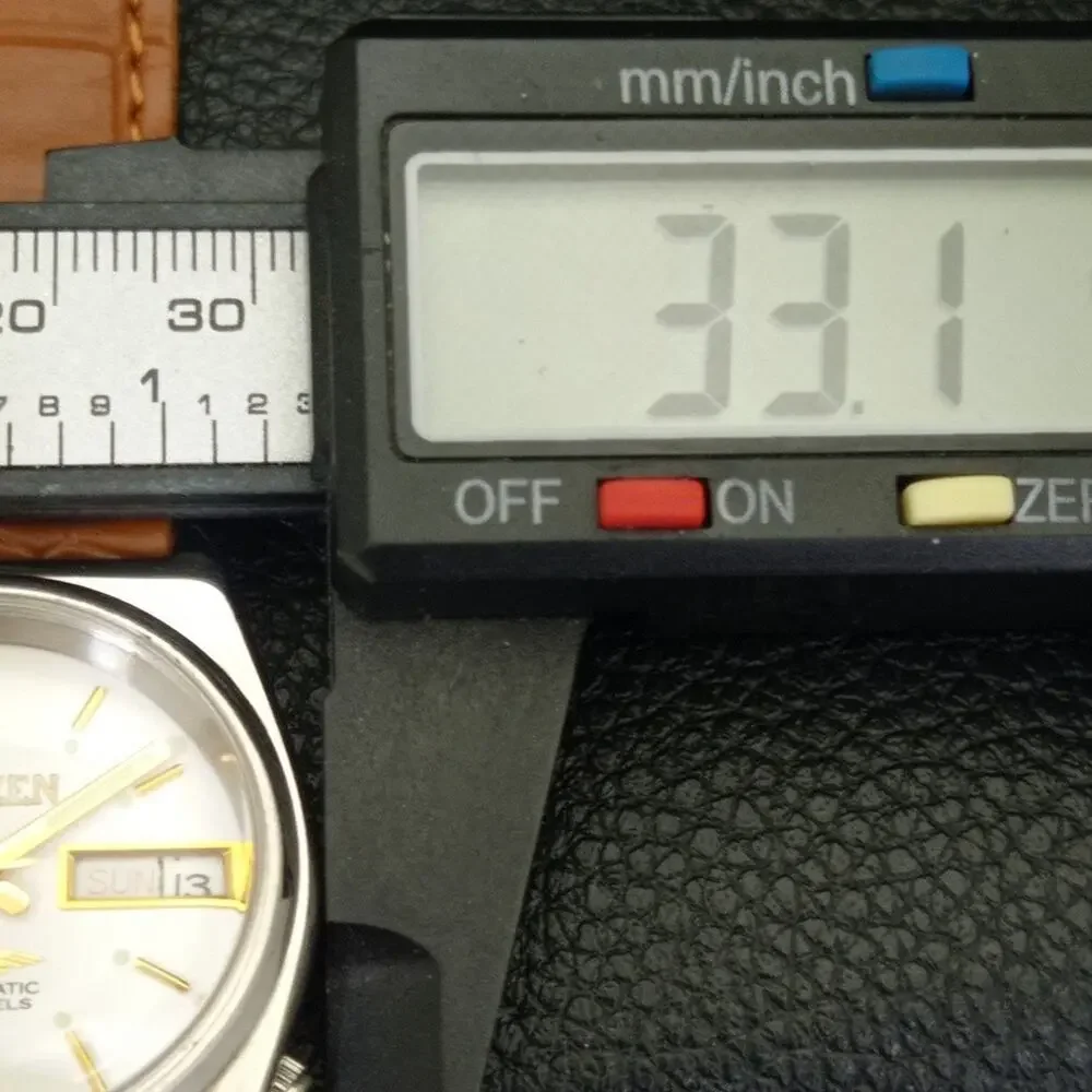 Vintage 1993 Citizen Automatic Mens Silver Watch W/daydate & Gold accents